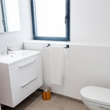 Maison Avec Terrasse Plein Sud A 7 Min De La Gare Nantes