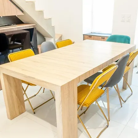 Сasa de vacaciones Maison Avec Terrasse Plein Sud A 7 Min De La Gare *